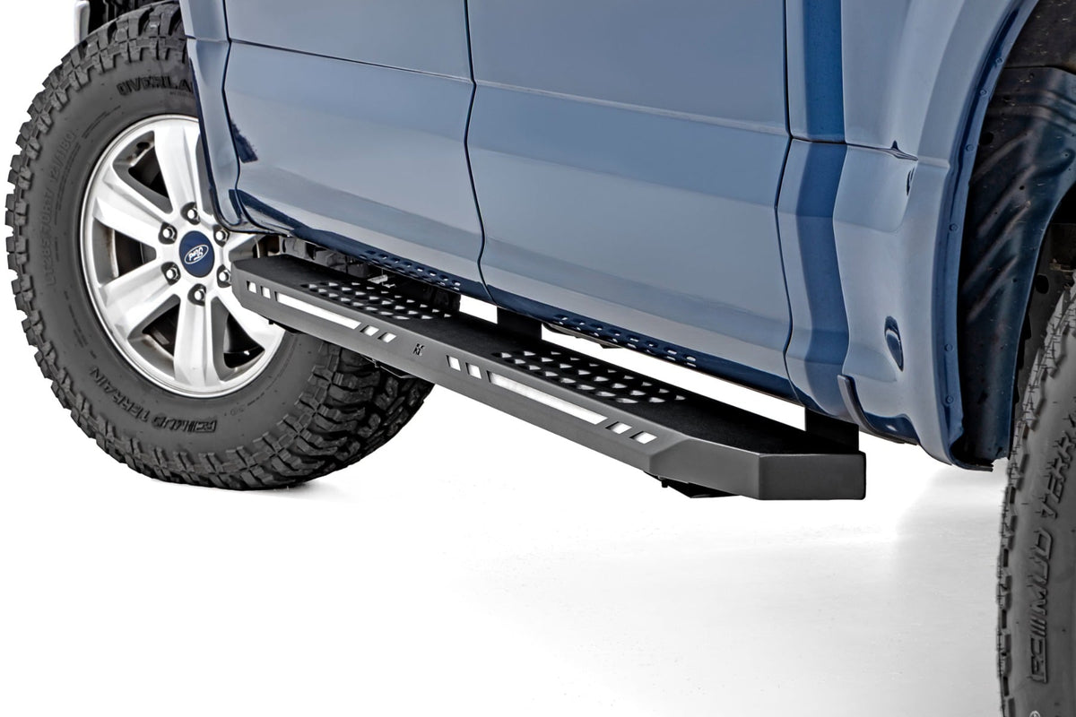 Rough Country - AC2 Running Boards - Amber/White - Crew Cab - Ford F-150/Lightning/F-250/F-350/Raptor (15-25) - 57005 by Roug