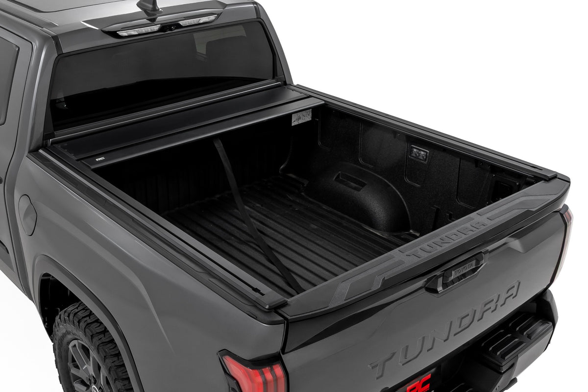 Rough Country - Manual Retractable Bed Cover - 5'7" Bed - Toyota Tundra 2WD/4WD (2022-2026) - 53514551
