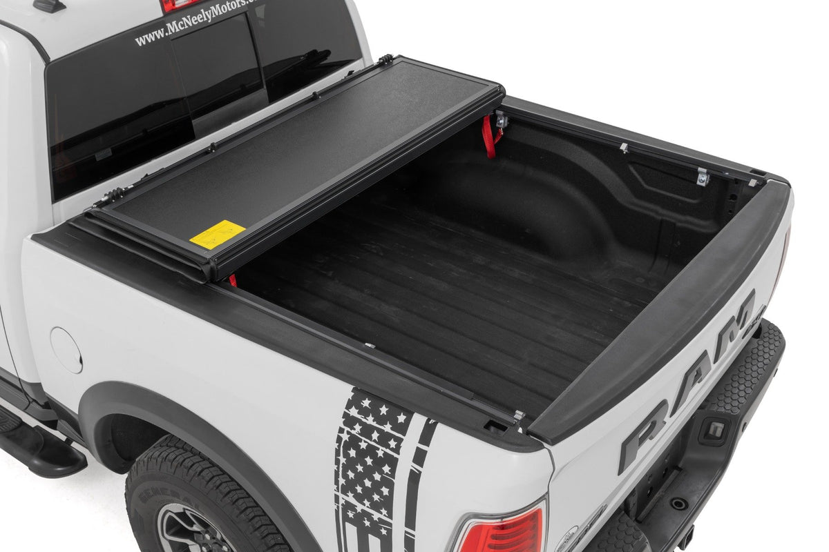 Rough Country - Hard Low Profile Bed Cover - 5'7" Bed - No Rambox - Ram 1500 2WD/4WD (10-18 & Classic) - 47319550B by Rough C