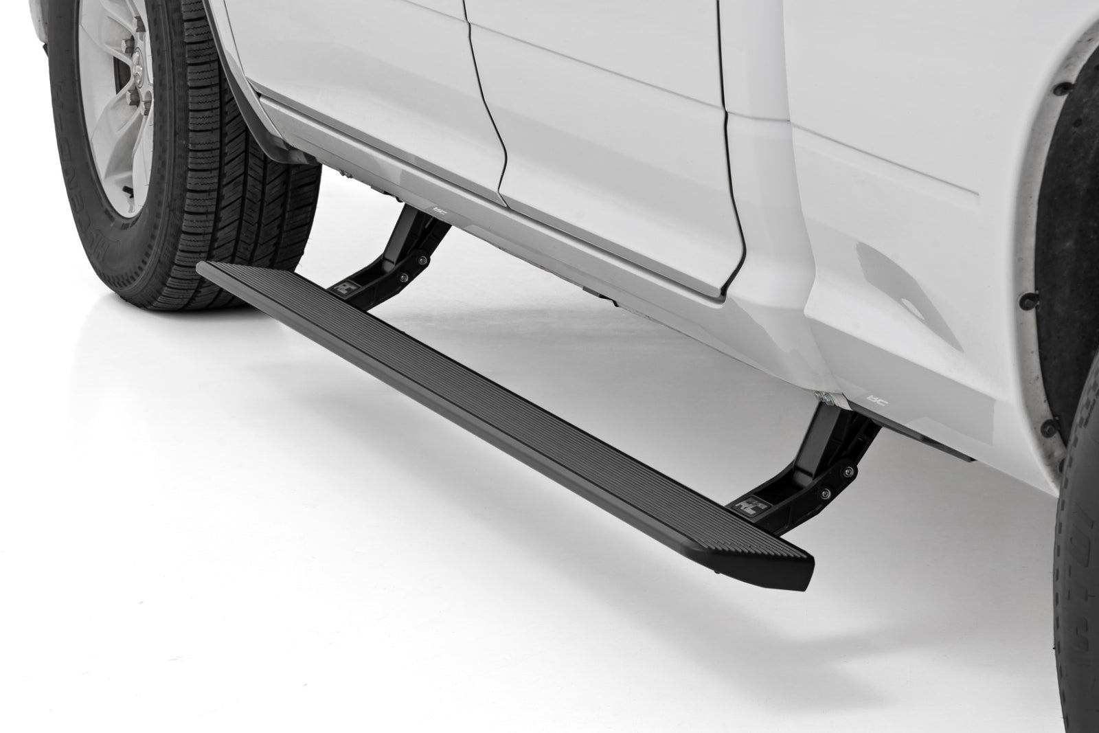 Rough Country - Power Running Boards - HT-Series - Quad Cab - Ram 1500 2WD/4WD (2009-2018 & Classic) - ESR050210