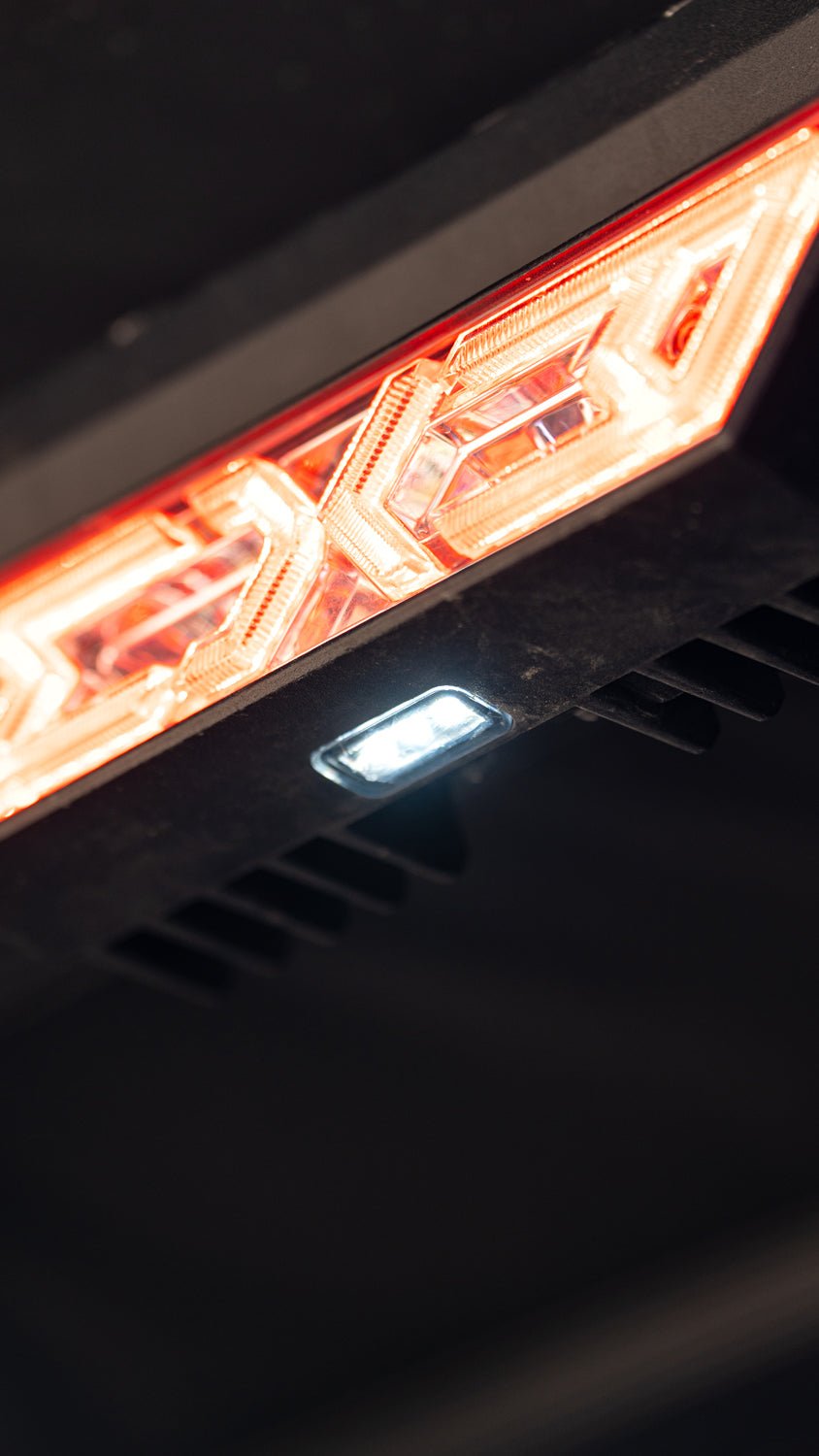 AlphaRex Arrow-X  Universal Multi-Functional Off-Road L.E.D Chase Light - Clear - 940021 by AlphaRex - front view