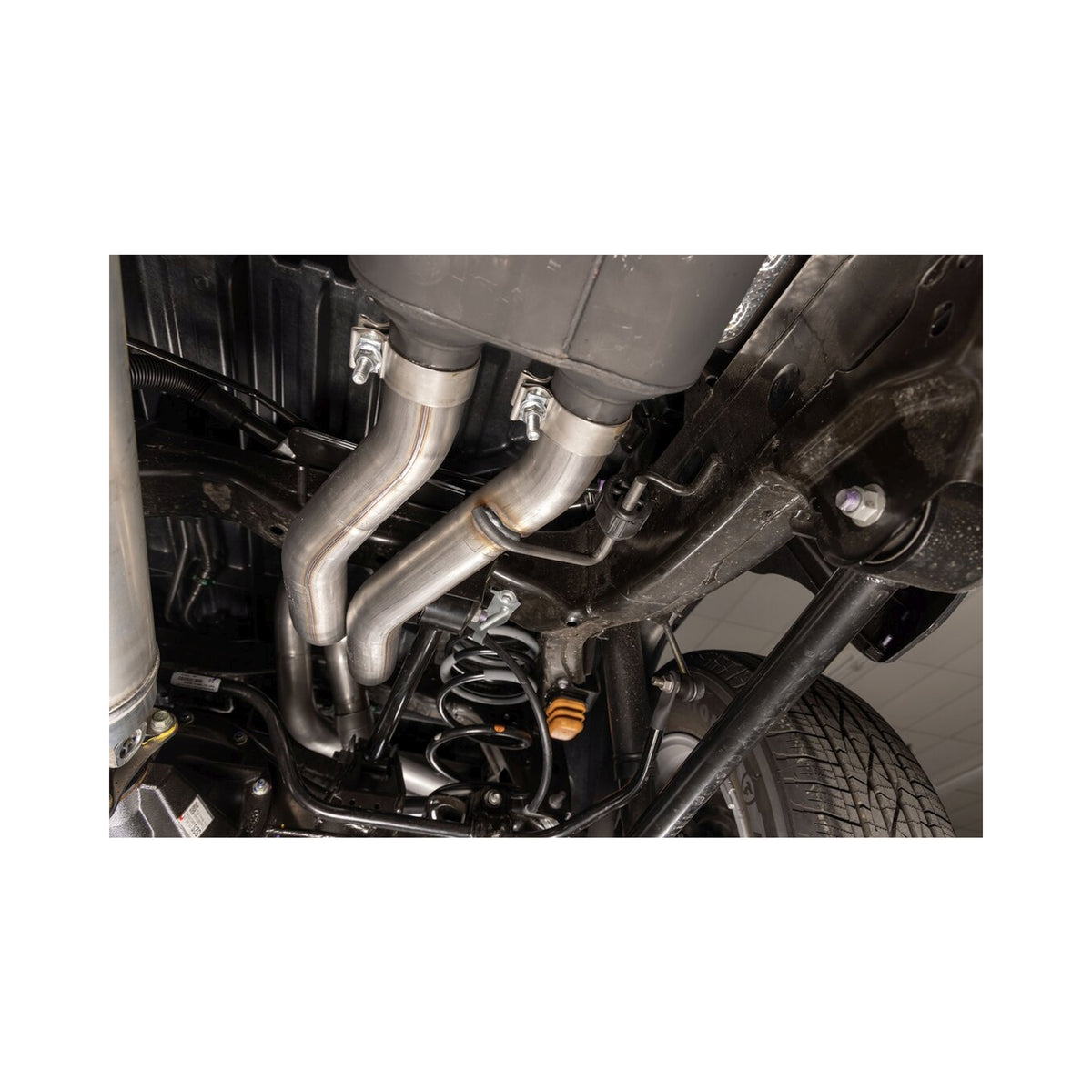 Flowmaster American Thunder Cat-Back Exhaust System 818176