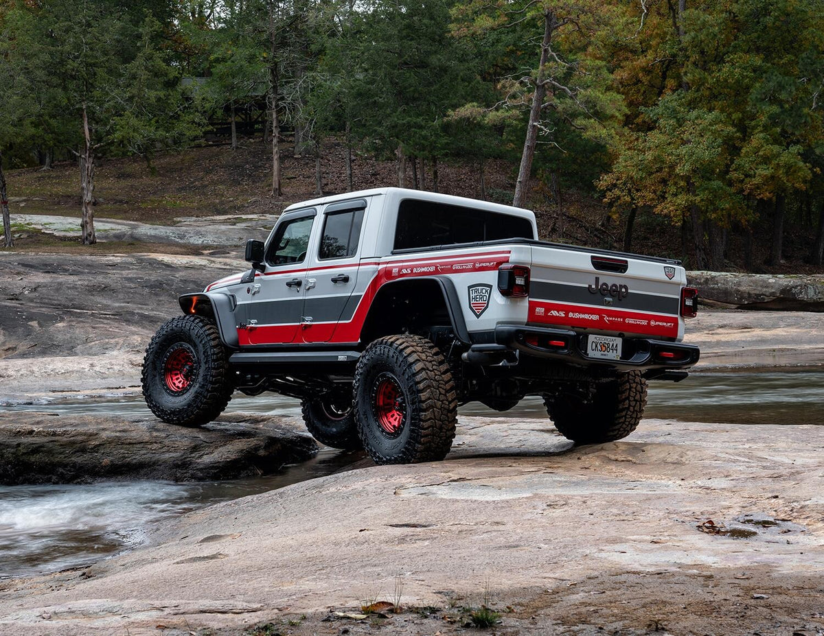 Bushwacker 20-24 Jeep Gladiator Flat Style Flares Rear 2pc - Black - 10104-07
