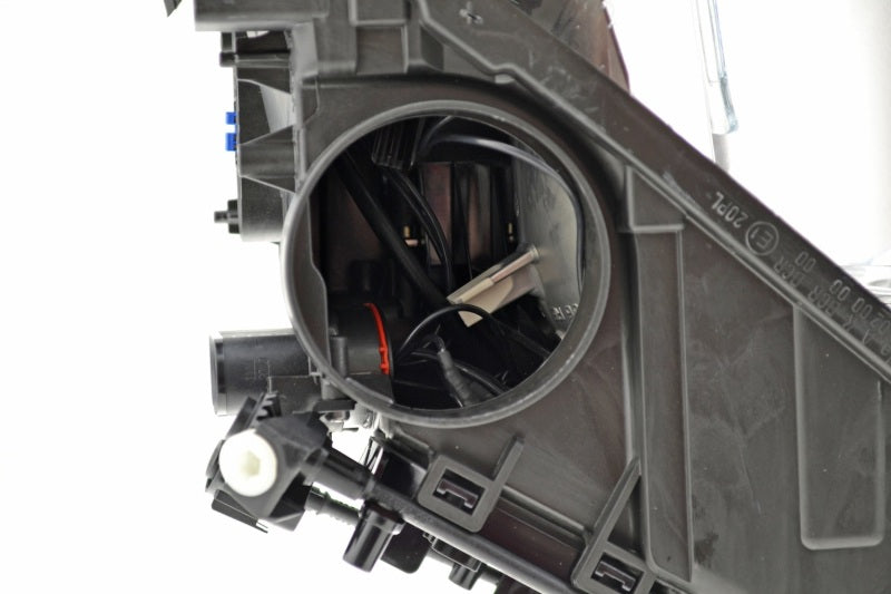 Hella 08-10 Vw Touareg Xenon Headlamp Rh - 009452181