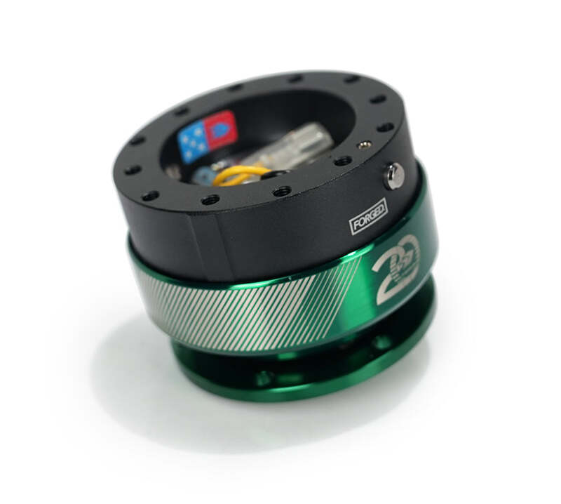 NRG Quick Release Gen 2.0 - 20 Year Anniversary Black Body / Emerald Ring - SRK-200BK-EG20 - front view