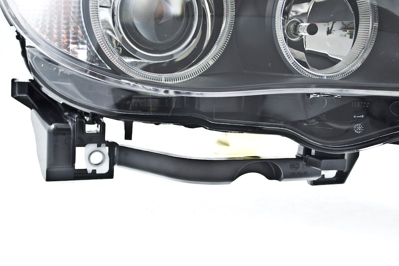 Hella 2004-2005 BMW 525i Bi-Xenon Headlight Assembly - 160292011