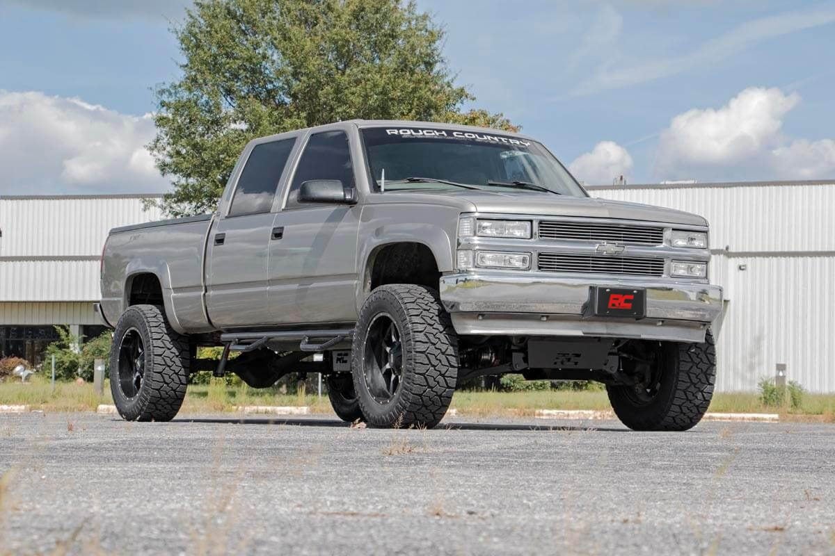 Rough Country - 6 Inch Lift Kit - 8-Lug - V2 - Chevy 3/4-Ton Suburban/C2500/K2500 Truck/C3500/K3500 Truck (88-00) - 16170 for