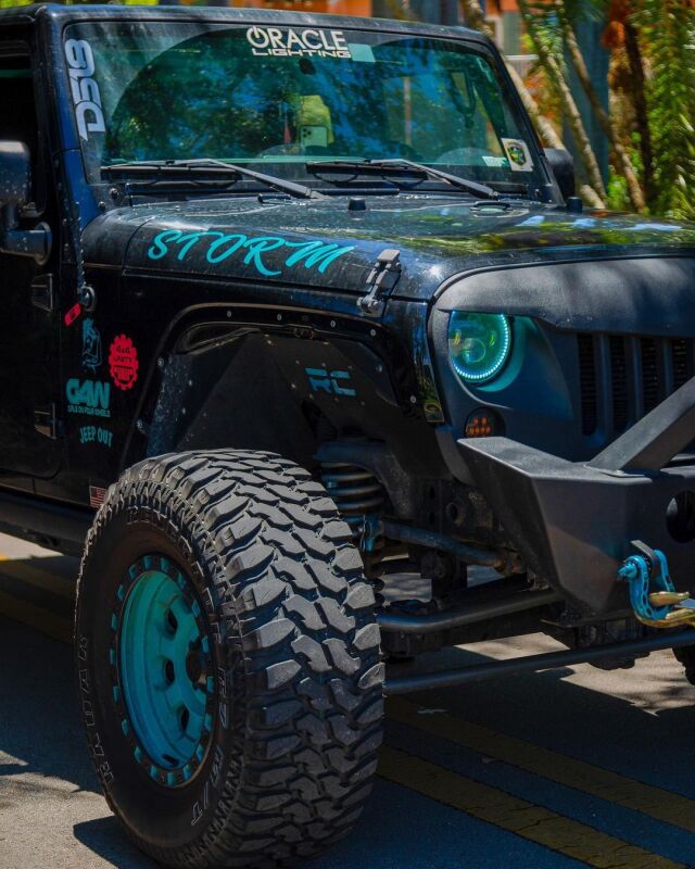 Oracle 7in High Powered LED Headlights - Black Bezel - ColorSHIFT 2.0 SEE WARRANTY - 5769-333