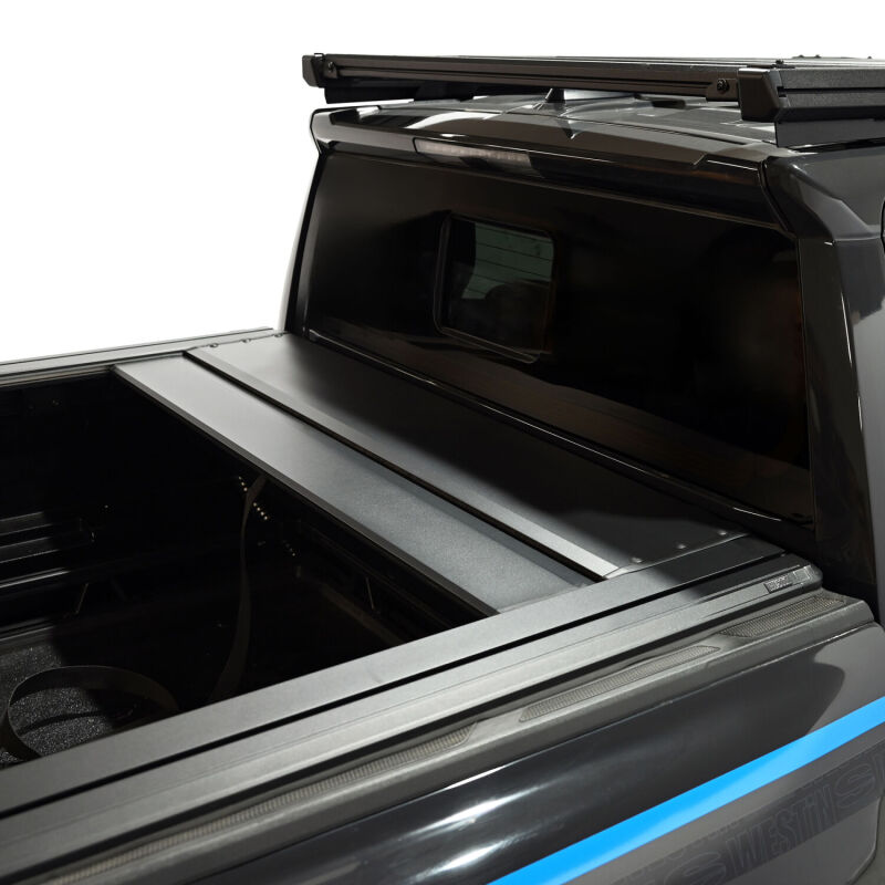 Westin 24-26 Toyota Tacoma 5ft Bed Manual Retractable Tonneau Cover - Black - 19-62785