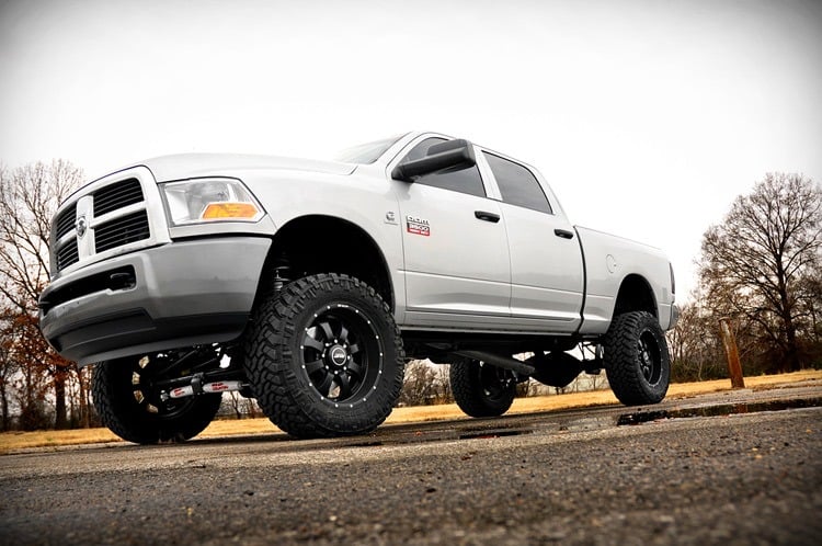 Rough Country - 5 Inch Lift Kit - V2 - Ram 2500 Mega Cab (11-13)/3500 (11-12) 4WD - 34870 by Rough Country - angle view
