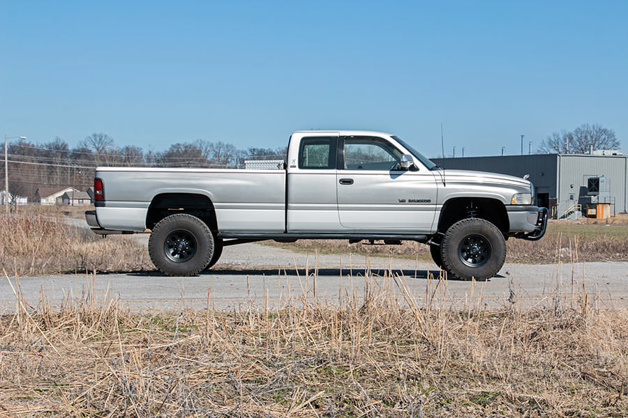 Rough Country - 3 Inch Lift Kit - M1 - Dodge 2500 4WD (1994-2002) - 35140 for 1994-2002 Dodge Ram 2500 - detail view