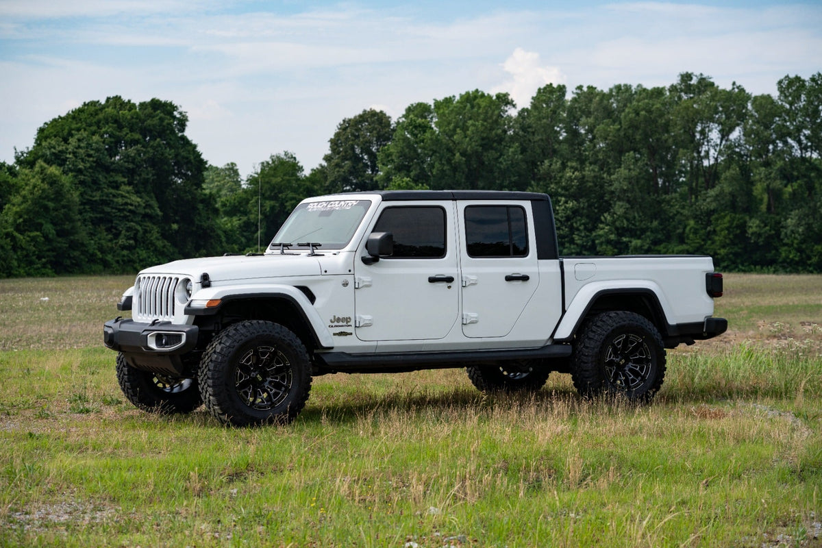 Rough Country - 2.5 Inch Leveling Kit - Spacers - Jeep Gladiator JT 4WD (2024-2025) - 61300 for 2024 Jeep Gladiator - close-u