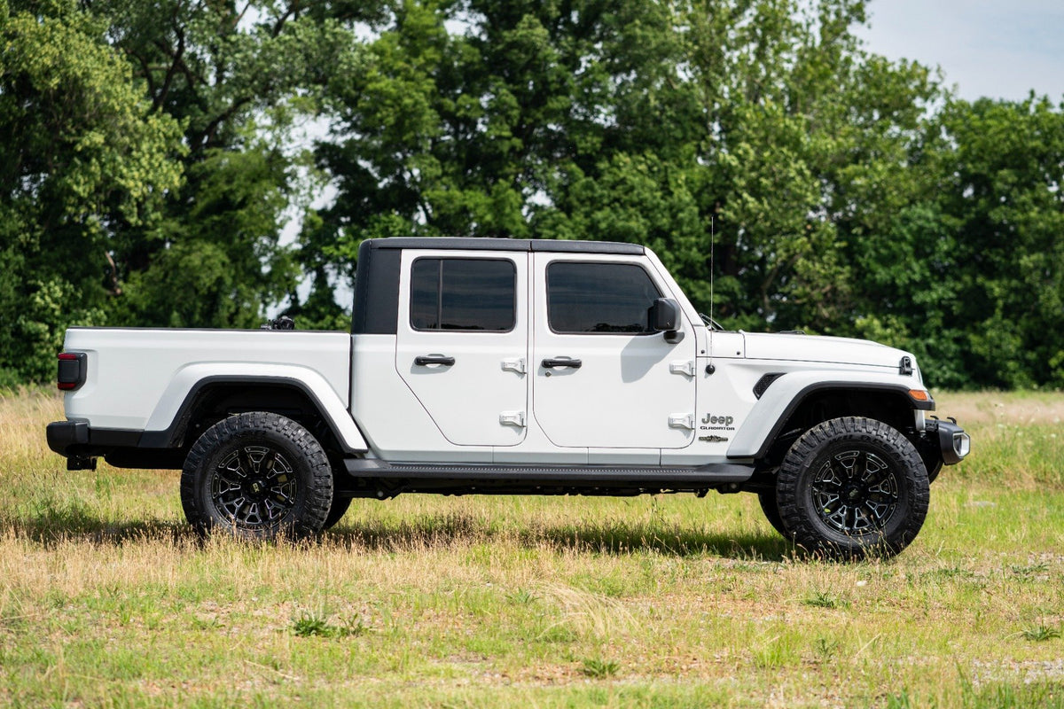 Rough Country - 2.5 Inch Leveling Kit - Spacers - M1 - Jeep Gladiator JT 4WD (2024-2025) - 61340 for 2024 Jeep Gladiator - al