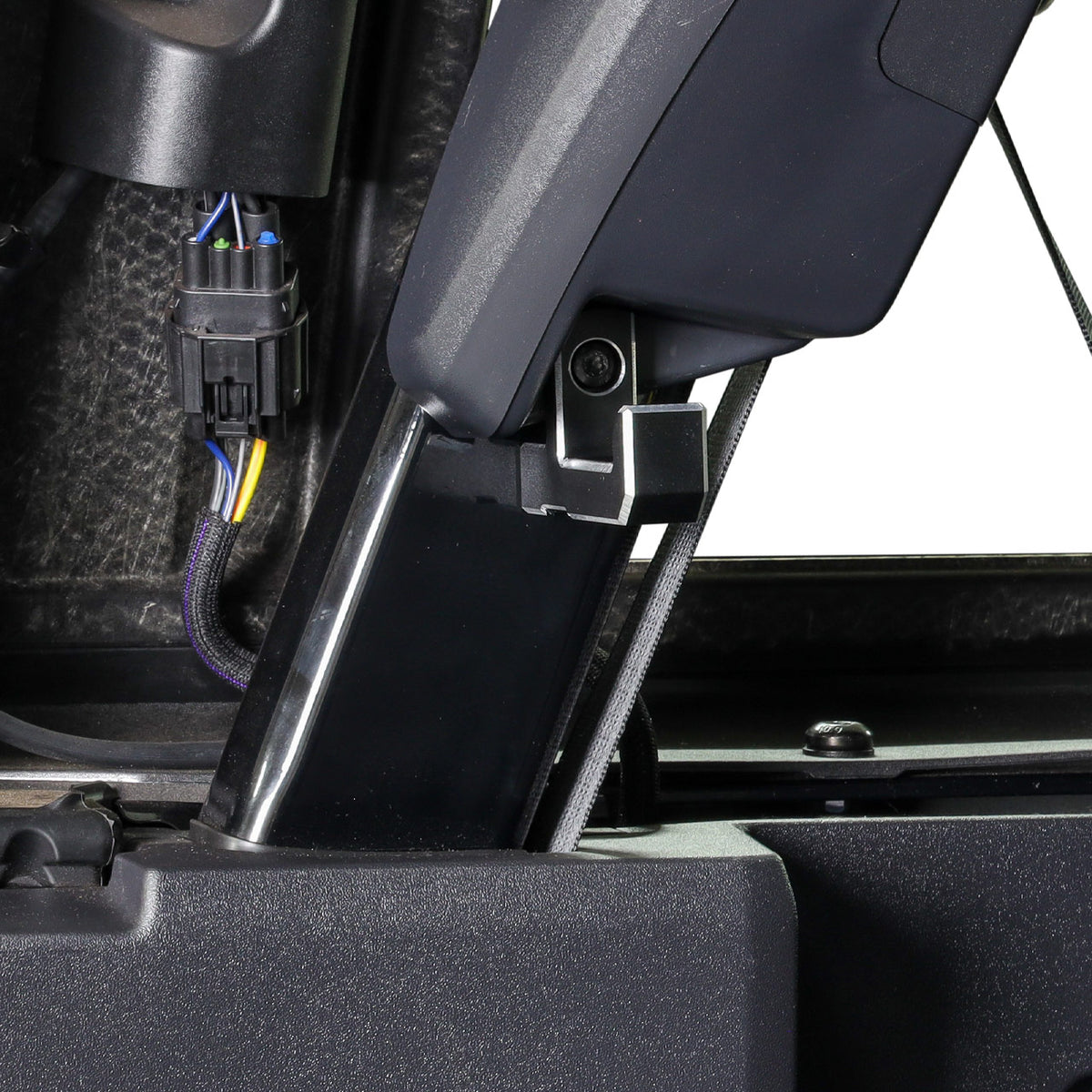 IAG-ACC-F3169-06.jpg