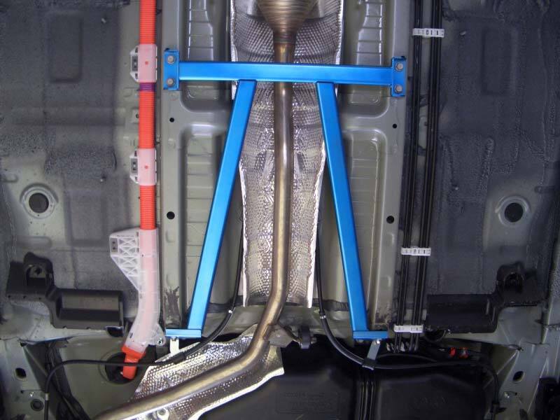 Cusco Power Brace ZVW30 PRIUS CENTER - 951 492 C