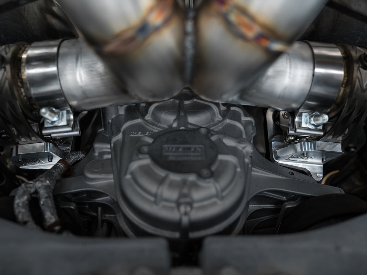 AWE 23+ C8 Corvette Z06 SwitchPath Cat-Back Exhaust - Diamond Black Tips - 3025-43906