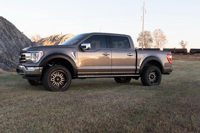 Rough Country - Pocket Fender Flares - UM Agate Black - Ford F-150 2WD/4WD (2021-2025) - F-F20911B-UM
