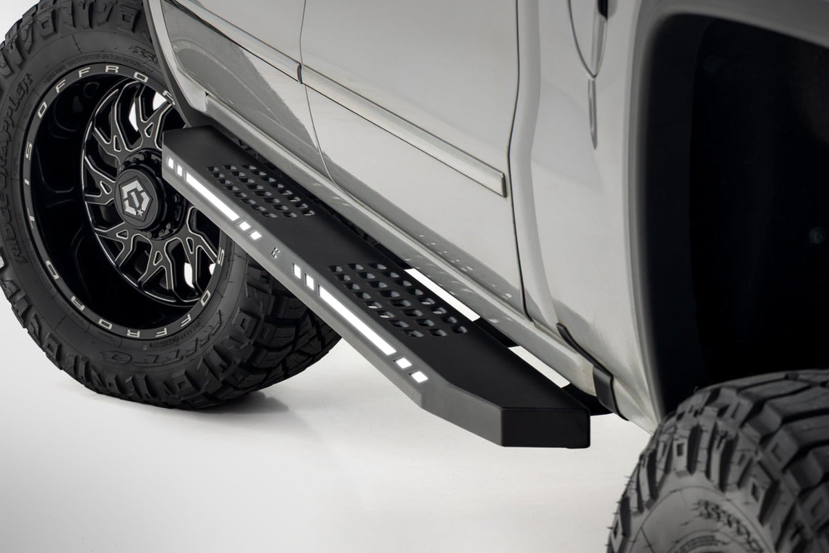 Rough Country - AC2 Running Boards - Amber/White - Crew Cab - Chevy/GMC 1500 (2007-2018) - 57003 by Rough Country - angle vie