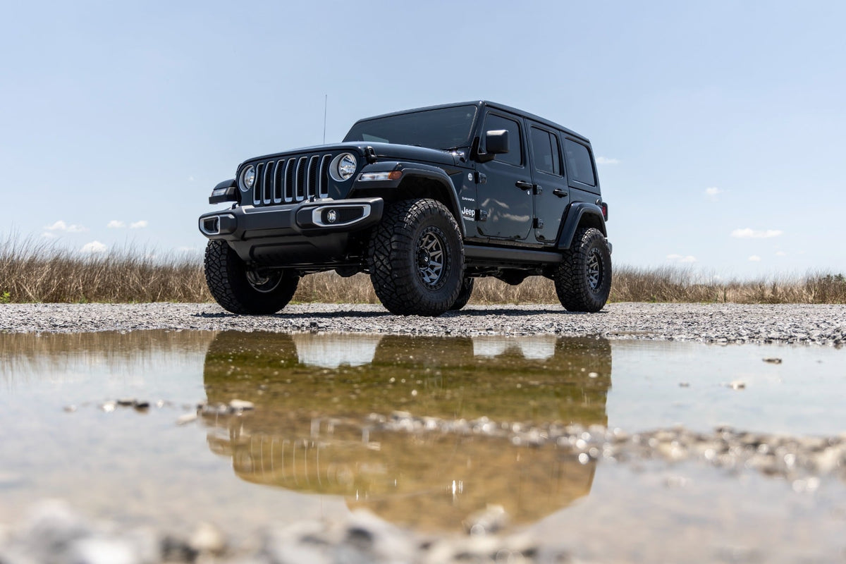 Rough Country - 2.5 Inch Lift Kit - Coils - M1R - Jeep Wrangler Unlimited 4WD (2024-2025) - 79344 for 2024 Jeep Wrangler - al