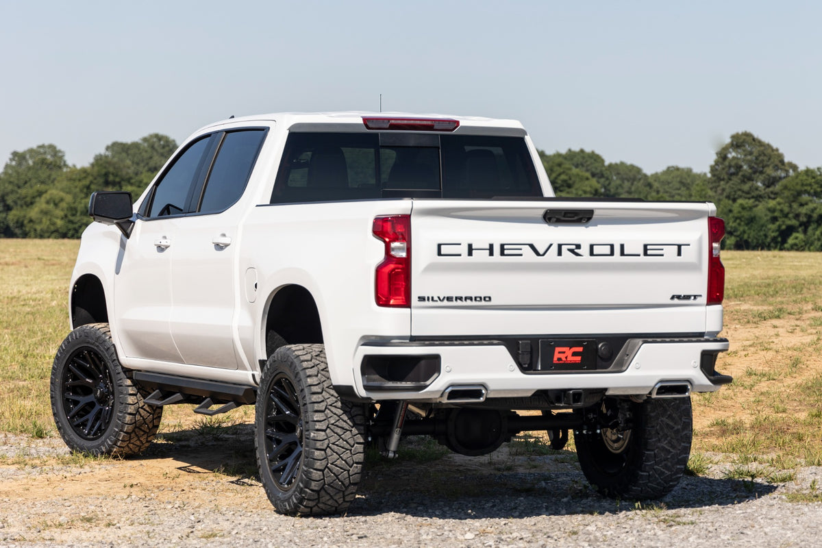 Rough Country - 6 Inch Lift Kit - M1 Struts/M1 - Chevy Silverado 1500 4WD (2025) - 110040 for 2025 GMC Sierra 1500 - close-up