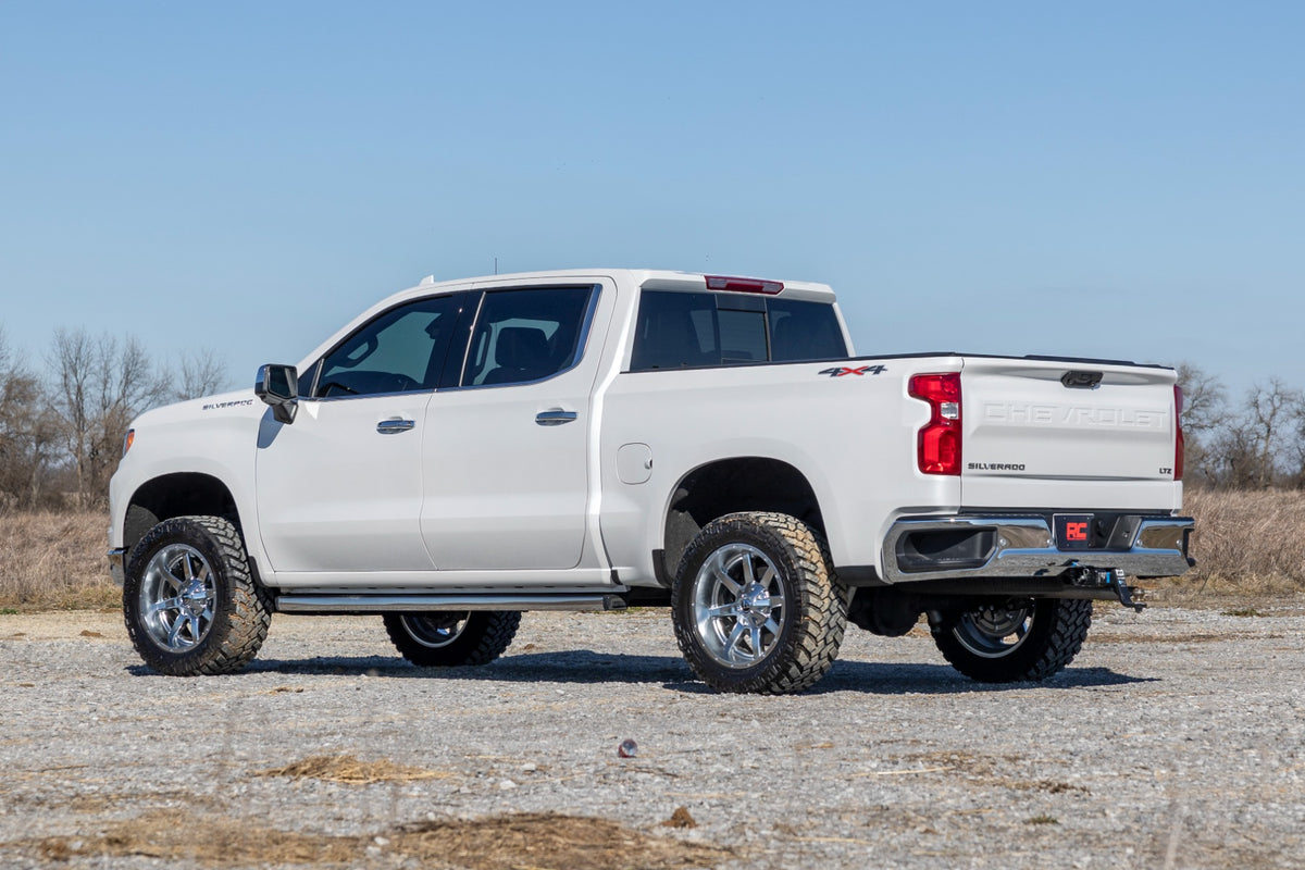 Rough Country - 3.5 Inch Lift Kit - M1 Struts/M1 - Chevy Silverado 1500 2WD/4WD (2025) - 110440 for 2025 Chevrolet Silverado 