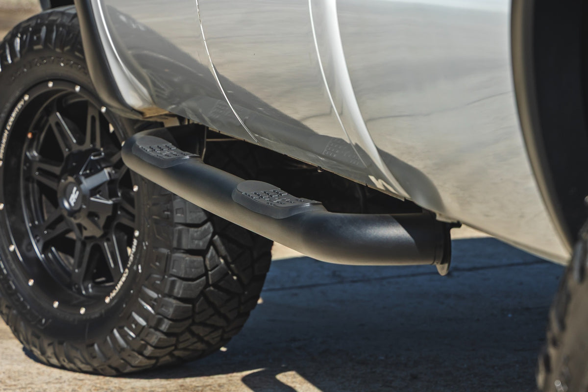 Rough Country - Nerf Steps - 3-Inch Tube - Crew Cab - Ford F-250/F-350 Super Duty (99-16) - 43009