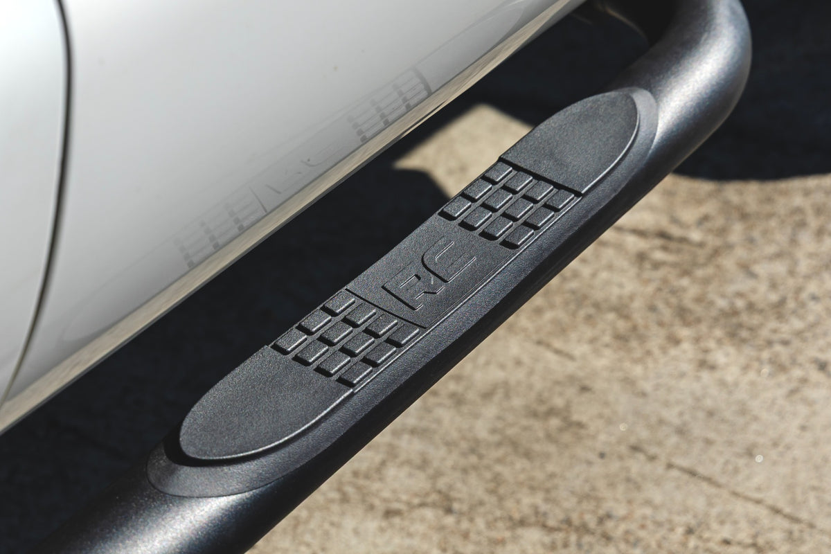 Rough Country - Nerf Steps - 3-Inch Tube - Crew Cab - Ford F-250/F-350 Super Duty (99-16) - 43009