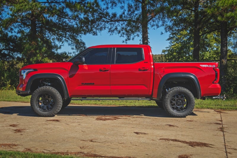 Rough Country - TR2 Running Boards - 95000 for 2022-2026 Toyota Tundra - angle view