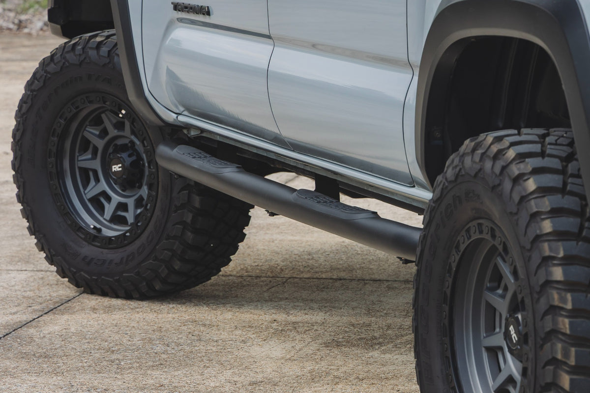 Rough Country - Nerf Steps - 3-Inch Tube - Double Cab - Toyota Tacoma 2WD/4WD (2005-2023) - 43003