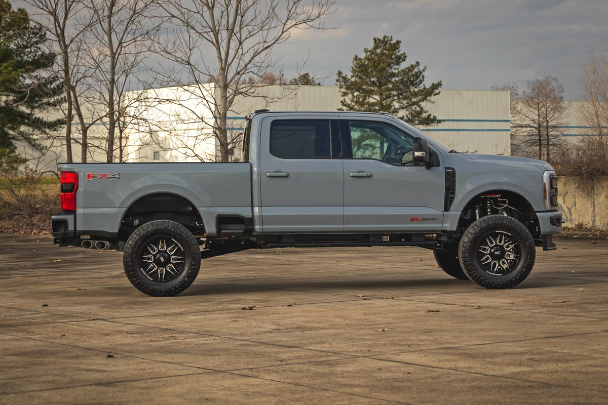 Rough Country - 4.5 Inch Lift Kit - V2 - Diesel - Ford F-250/F-350 Super Duty 4WD (2023-2025) - 400157 by Rough Country - alt