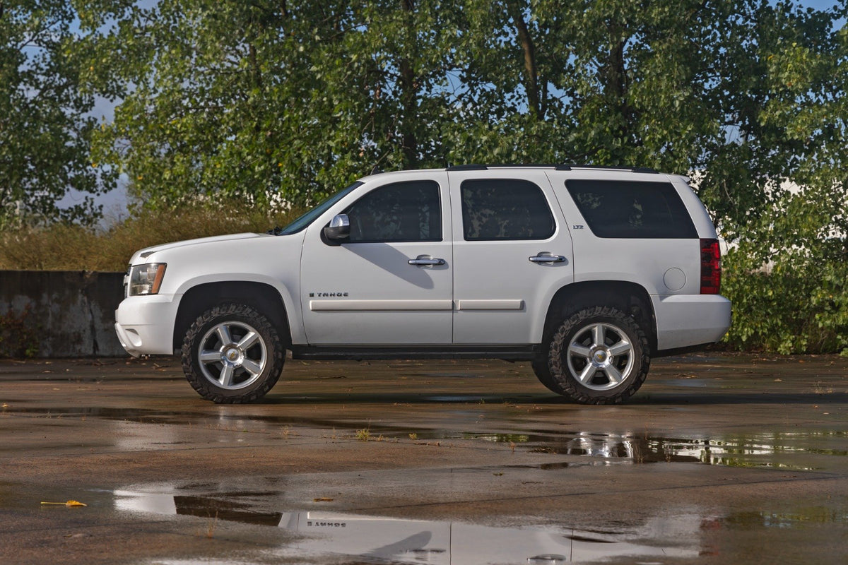 Rough Country - 3.5 Inch Lift Kit - M1 Struts - Forged UCAs - Chevy/GMC SUV 1500 2WD/4WD (2007-2020) - 19340 for 2007-2020 Ch