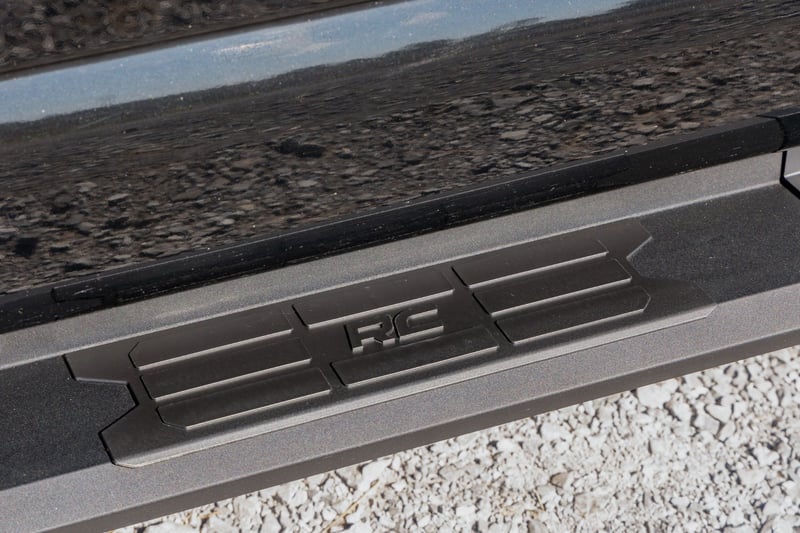 Rough Country - HD2 Aluminum Running Boards - Crew Cab - Nissan Titan 2WD/4WD (2004-2024) - SRB041785A