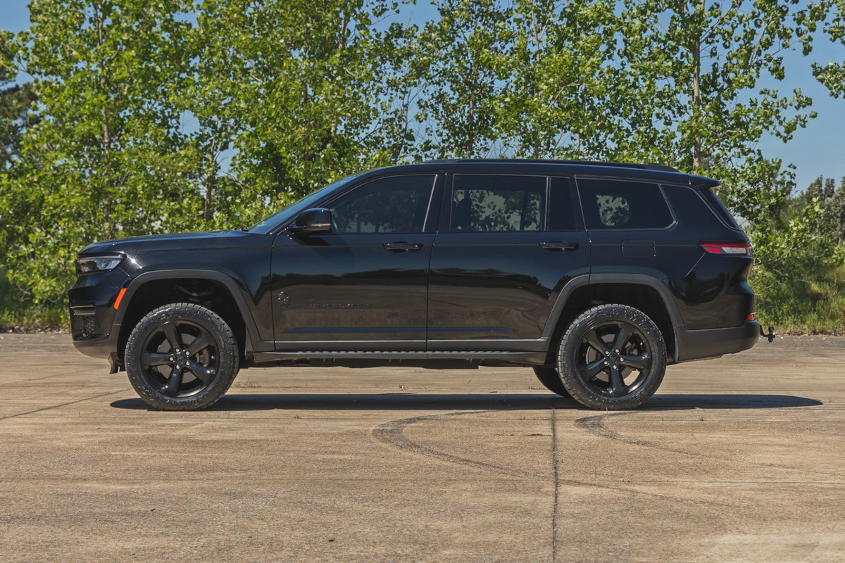 Rough Country - 2 Inch Lift Kit - W/O Air Suspension - Jeep Grand Cherokee L 2WD/4WD (2021-2026) - 68400
