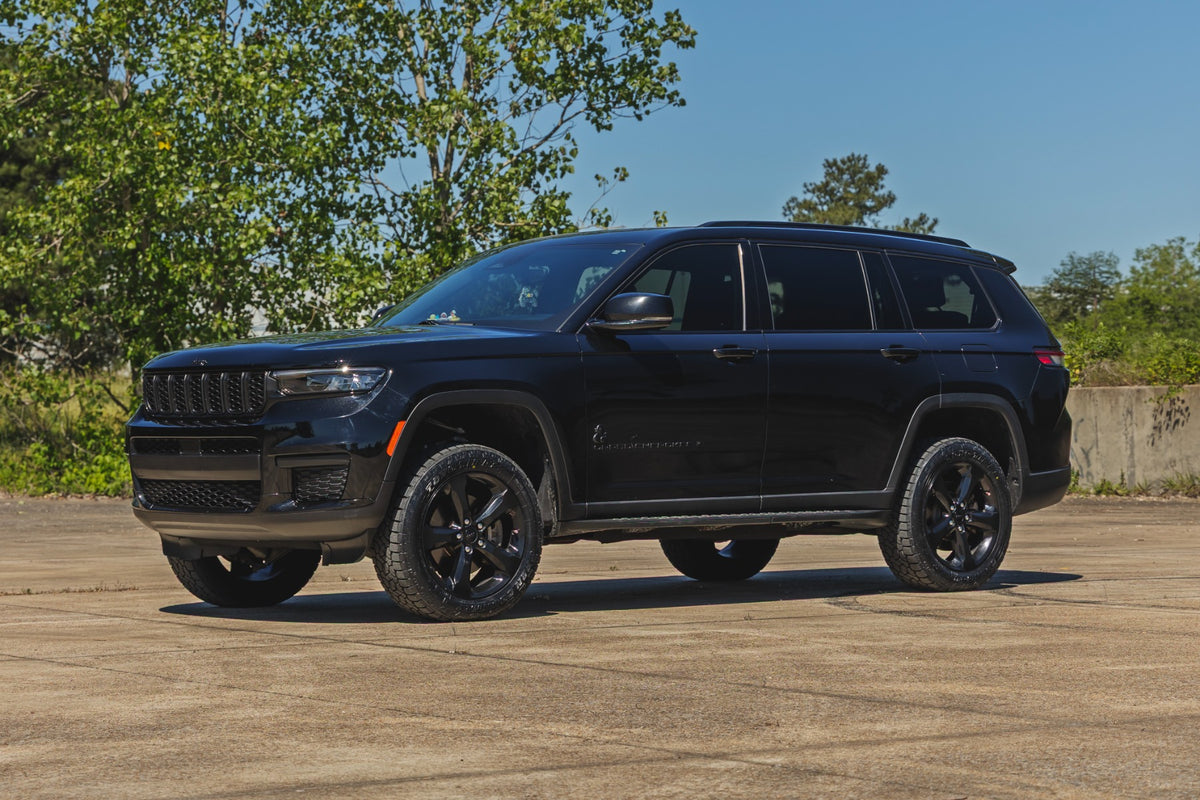 Rough Country - 2 Inch Lift Kit - W/O Air Suspension - Jeep Grand Cherokee L 2WD/4WD (2021-2026) - 68400