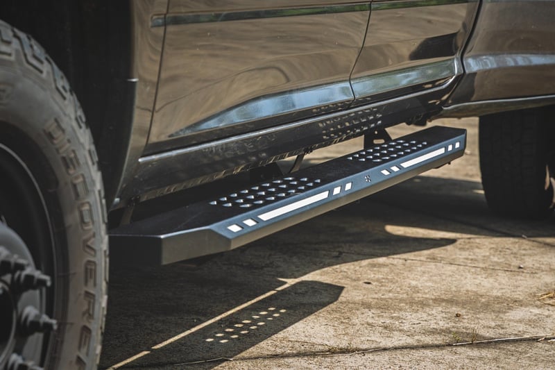 Rough Country - AC2 Running Boards - Amber/White - Crew Cab - Ram 1500/2500/3500 2WD/4WD (2010-2025 & Classic) - 57009