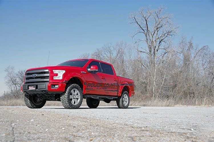 Rough Country - 4 Inch Lift Kit - M1 Struts/M1 - Ford F-150 4WD (2015-2020) - 55540 for 2015-2020 Ford F 150 - close-up