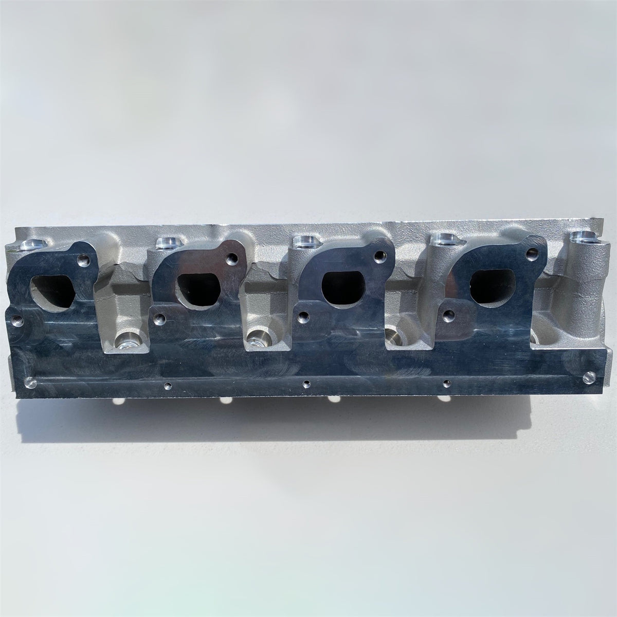 Ford Performance D3 Race Aluminum Cylinder Head-Cubed — detail (FRPM-6049-D3C)