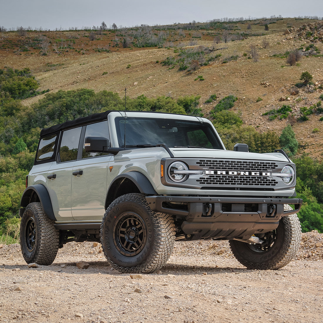 ReadyLift - 2021 Ford Bronco 1.25" Leveling Kit - 66-21100