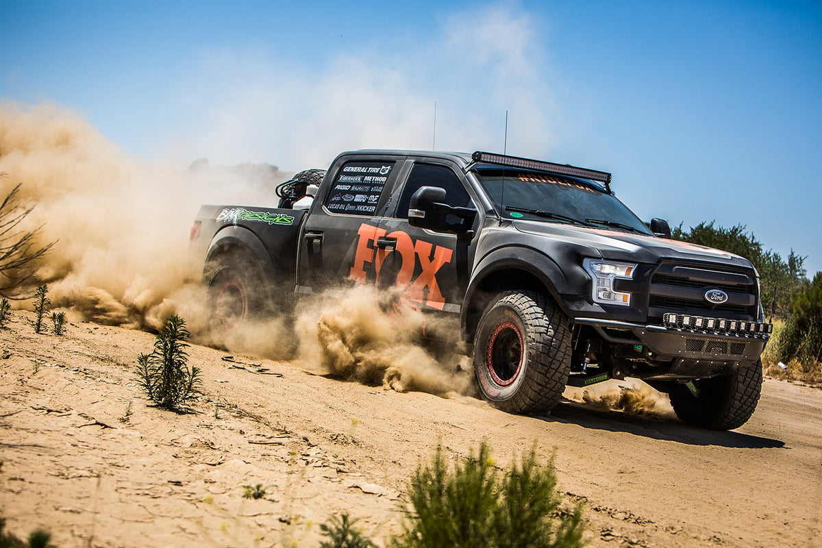 Fox 17-18 Ford F-250 4WD 2.0 Performance Series IFP Smooth Body Front Shock / 0-1.5in Lift - 985-24-154