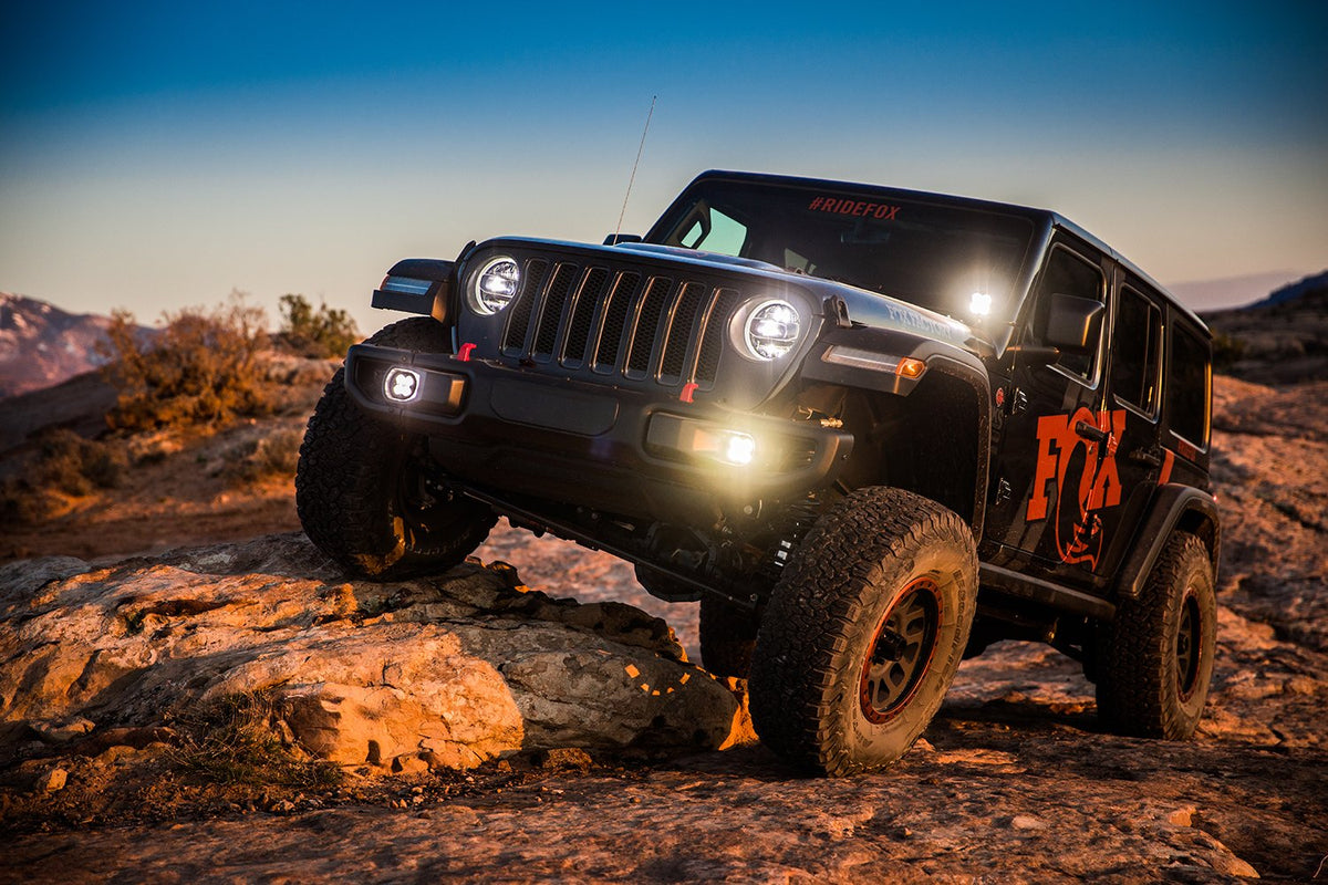 Fox 18+ Jeep JL 2.0 Performance Series 11.7in Smooth Body Reservoir Front Shock 3.5-4in Lift (Pair) - 885-24-185