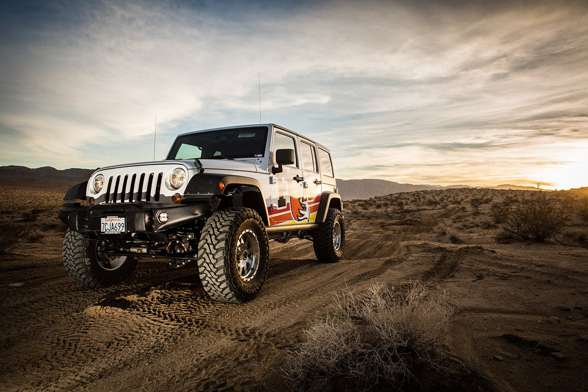 Fox 97-06 Jeep TJ 2.0 Performance Series 9.6in. Smooth Body IFP Front Shock / 3-4.5in & 2-3.5in Lift - 980-24-643
