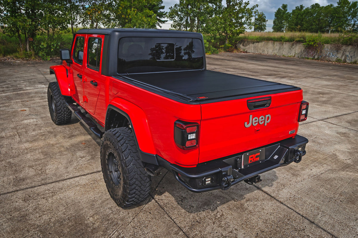 Rough Country - Hard Roll Up Bed Cover - 5' Bed - Jeep Gladiator JT 4WD (2020-2025) - 50620500 by Rough Country - alternate v