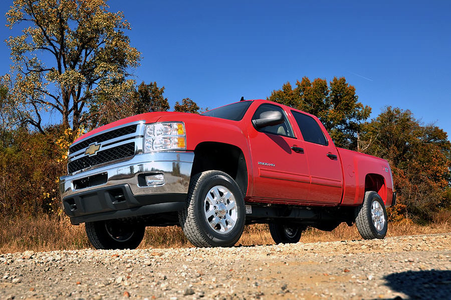 Rough Country - 1.5-2 Inch Leveling Kit - V2 - Chevy/GMC 2500HD/3500HD (11-19) - 959371 by Rough Country - angle view