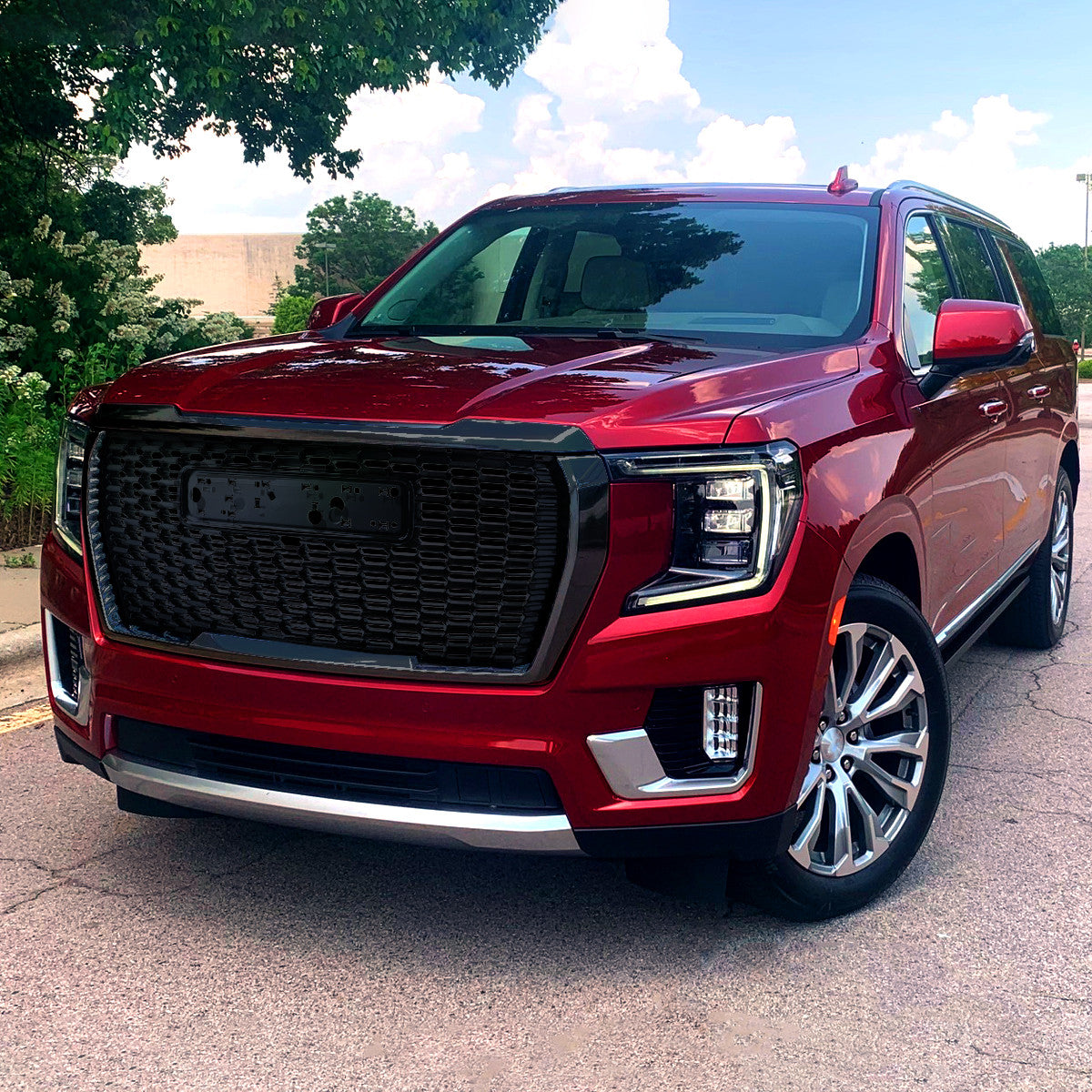 Spec-D Tuning - 2021-2023 GMC Yukon/Yukon XL Denali Style Front Glossy Black Mesh Grille - HG-YUK21GB-GL