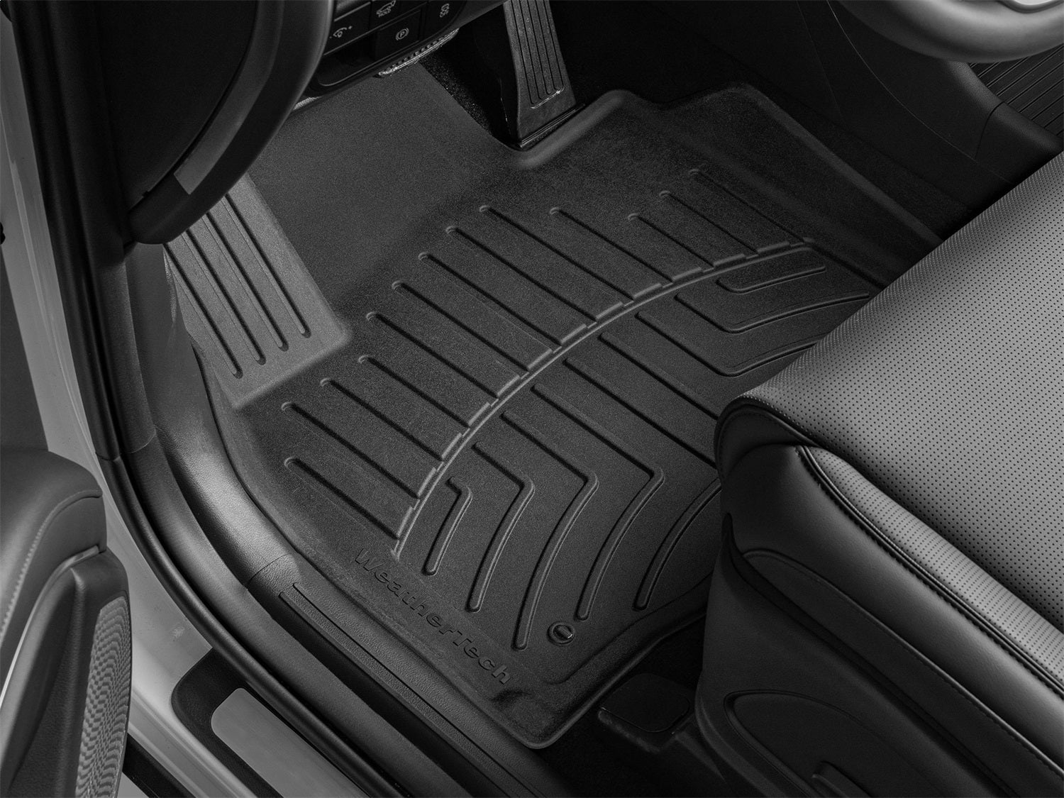 Weathertech - FloorLiner™ HP - Black Front - 4419661IM