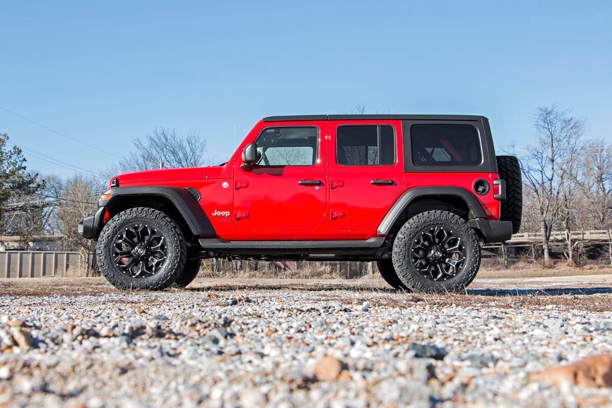 Rough Country - 2.5 Inch Lift Kit - Spacers - Jeep Wrangler JL (21-23)/Wrangler Unlimited (18-23) - 67700 for 2018-2023 Jeep 