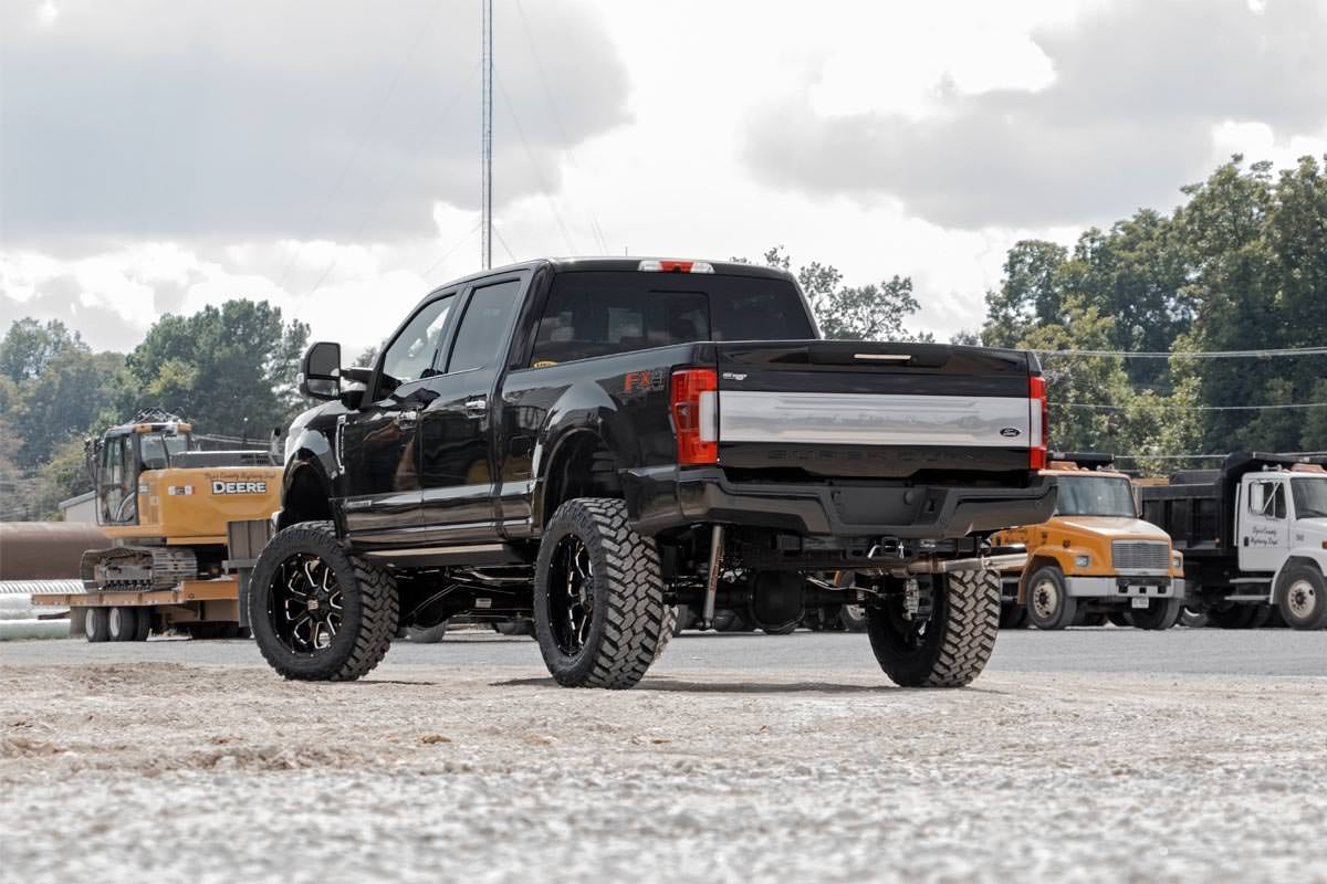 Rough Country - 6 Inch Lift Kit  -  4-Link  -  D/S  -  C/O V2 - Ford F-250/F-350 Super Duty (17-22) - 56058 by Rough Country 