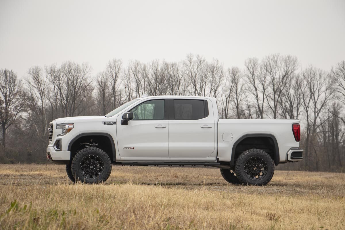 Rough Country - 4 Inch Lift Kit - AT4/Trailboss - Chevy/GMC Sierra 1500 (19-24)/Silverado 1500 (19-24) - 27531 for 2019-2024 