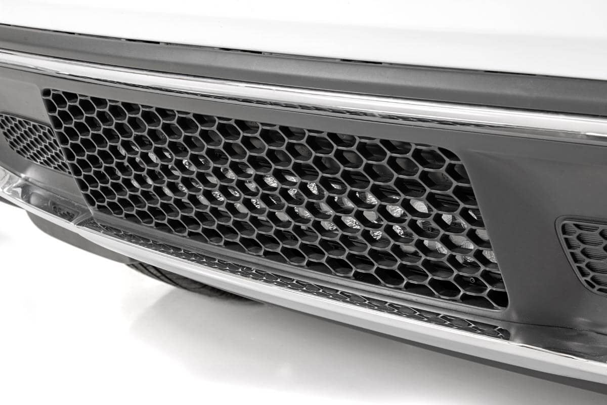 Rough Country - LED Light Kit - Bumper Mount - 20" Black Dual Row- Amber DRL - Jeep Grand Cherokee WK2 (11-20) - 70773DRLA fo