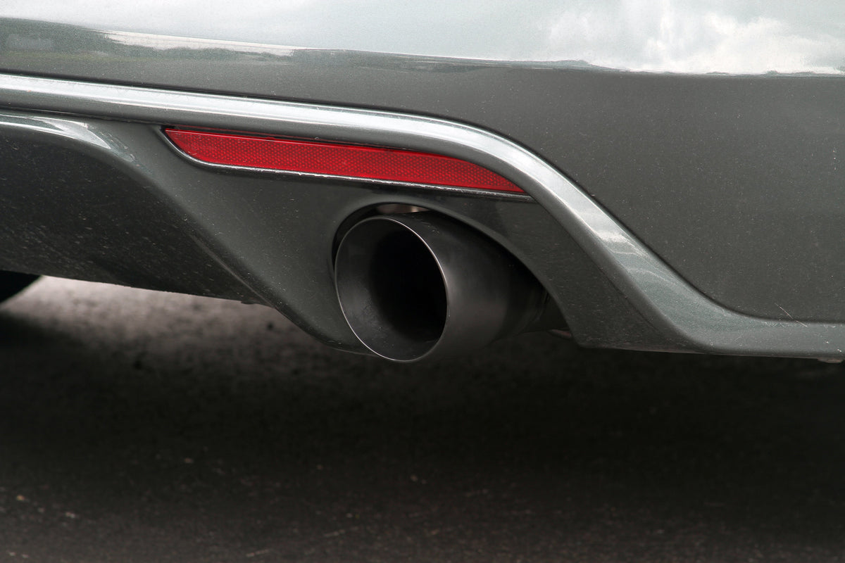 Flowmaster Outlaw Axle-Back Exhaust System 817826